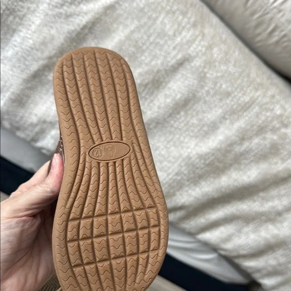 O’rageous boys or girl Brown Flip Flops - Picture 2 of 7